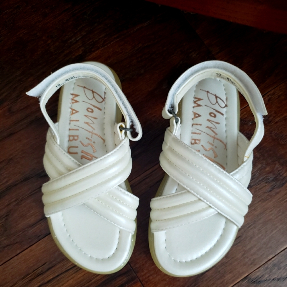 Blowfish White Sandals Comfortable Slip-On Design